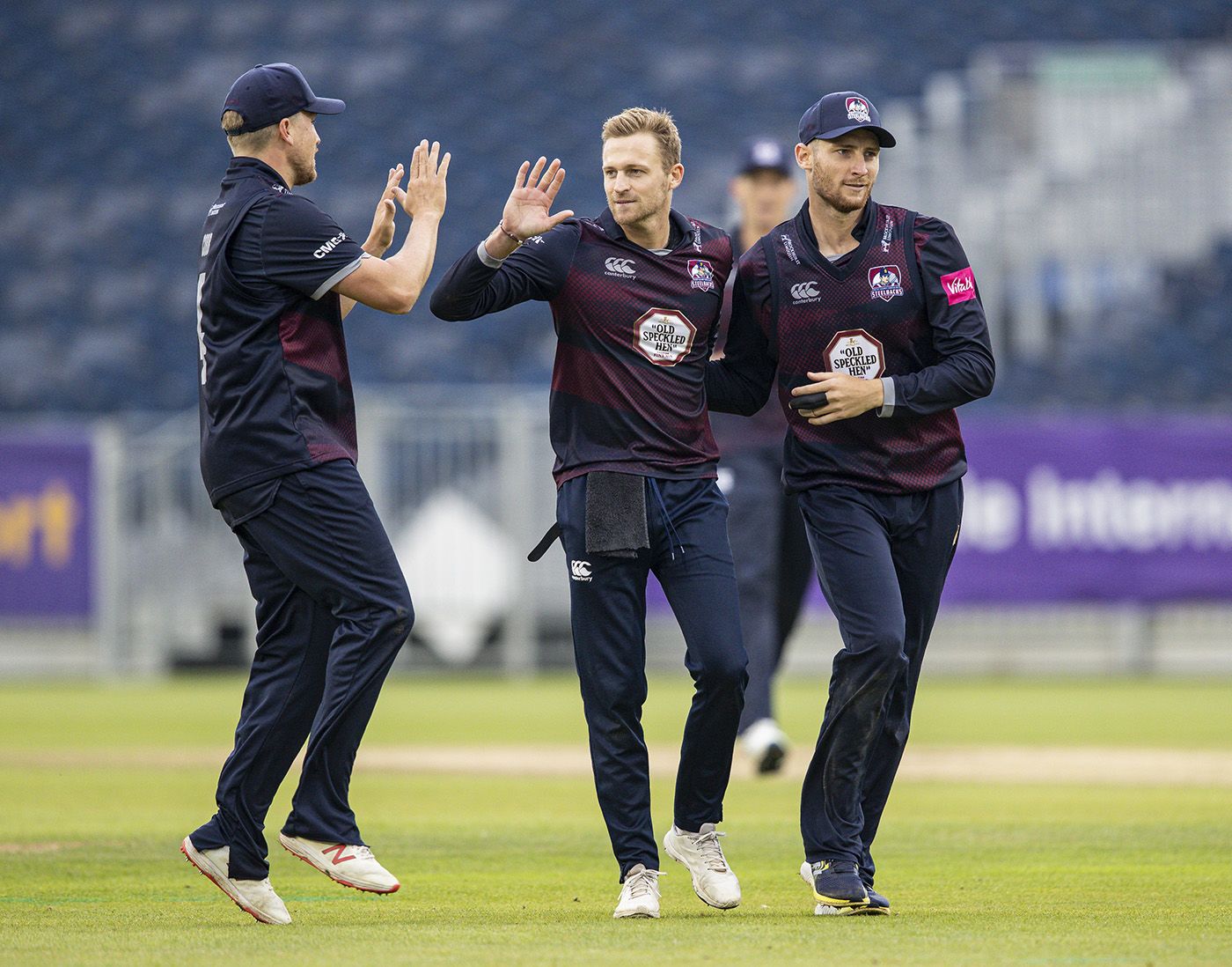 Graeme White celebrates a wicket