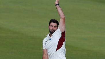Brett Hutton six-for sets up Northants for strong first-day showing