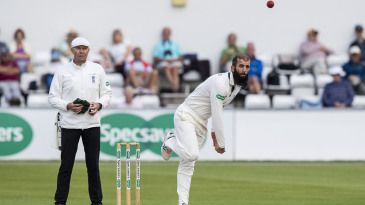 Moeen Ali endures tough return as Alex Wakely, Dwaine Pretorius hit tons