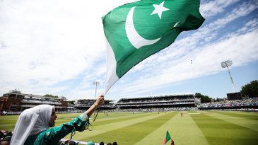 Pakistan bring in Michael Smith as batting coach