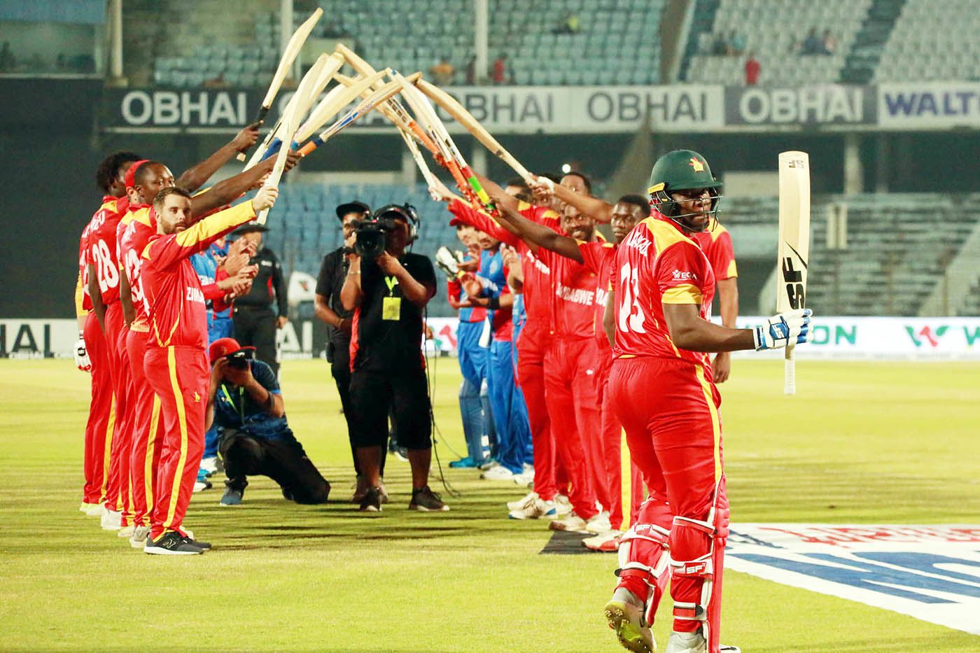 Hamilton Masakadza walks out to bat in his swansong