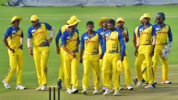 Karnataka win in Super Over while Tamil Nadu, Vidarbha and Hyderabad cruise into semi-finals