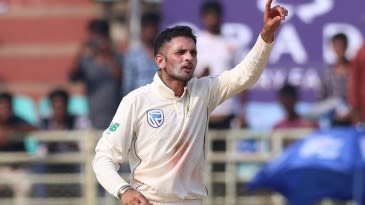 Keshav Maharaj's 13-wicket match-haul helps Dolphins beat Lions