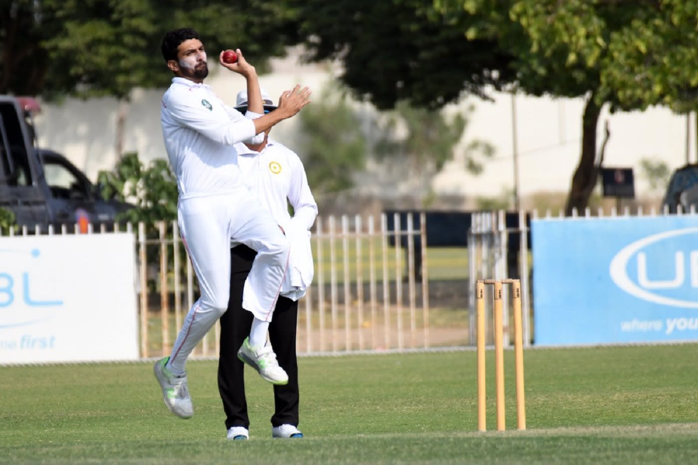 Sadaf Hussain in his delivery stride