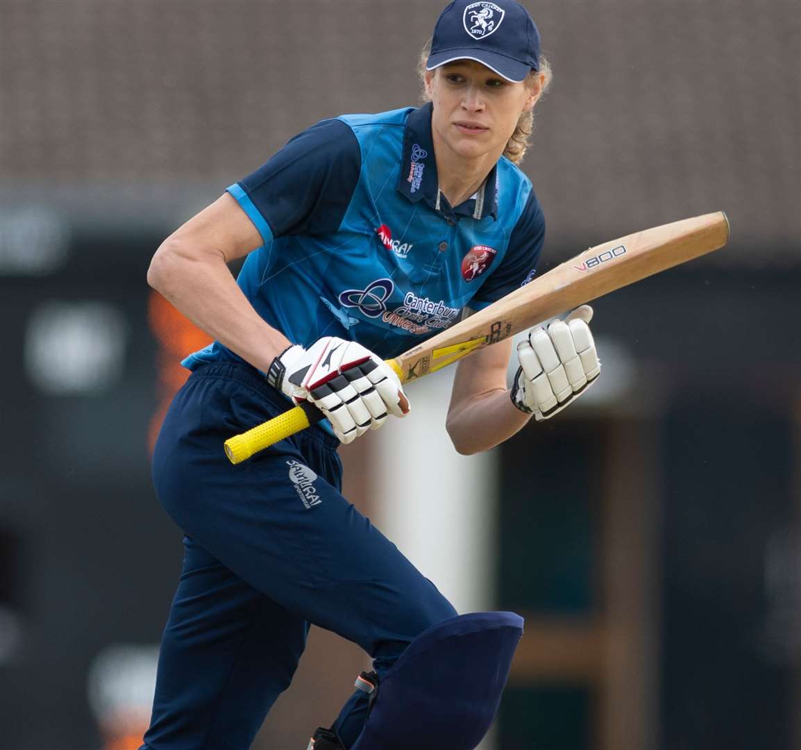 Maxine Blythin in action for Kent
