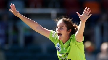 Rene Farrell, Kristen Beams join Alex Blackwell in announcing WBBL retirements