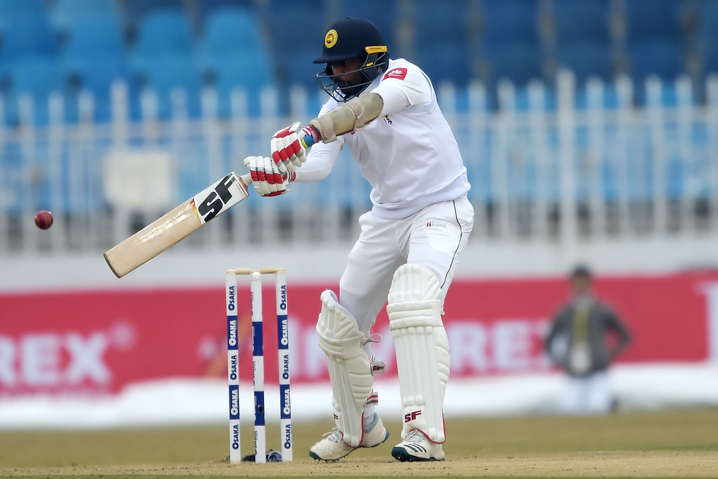 Dilruwan Perera pushes one towards point