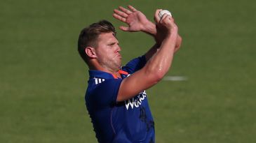 Stuart Meaker signs for Sussex in bid to revive career