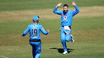 Liam O'Connor and Phil Salt hand out mighty drubbing to Brisbane Heat