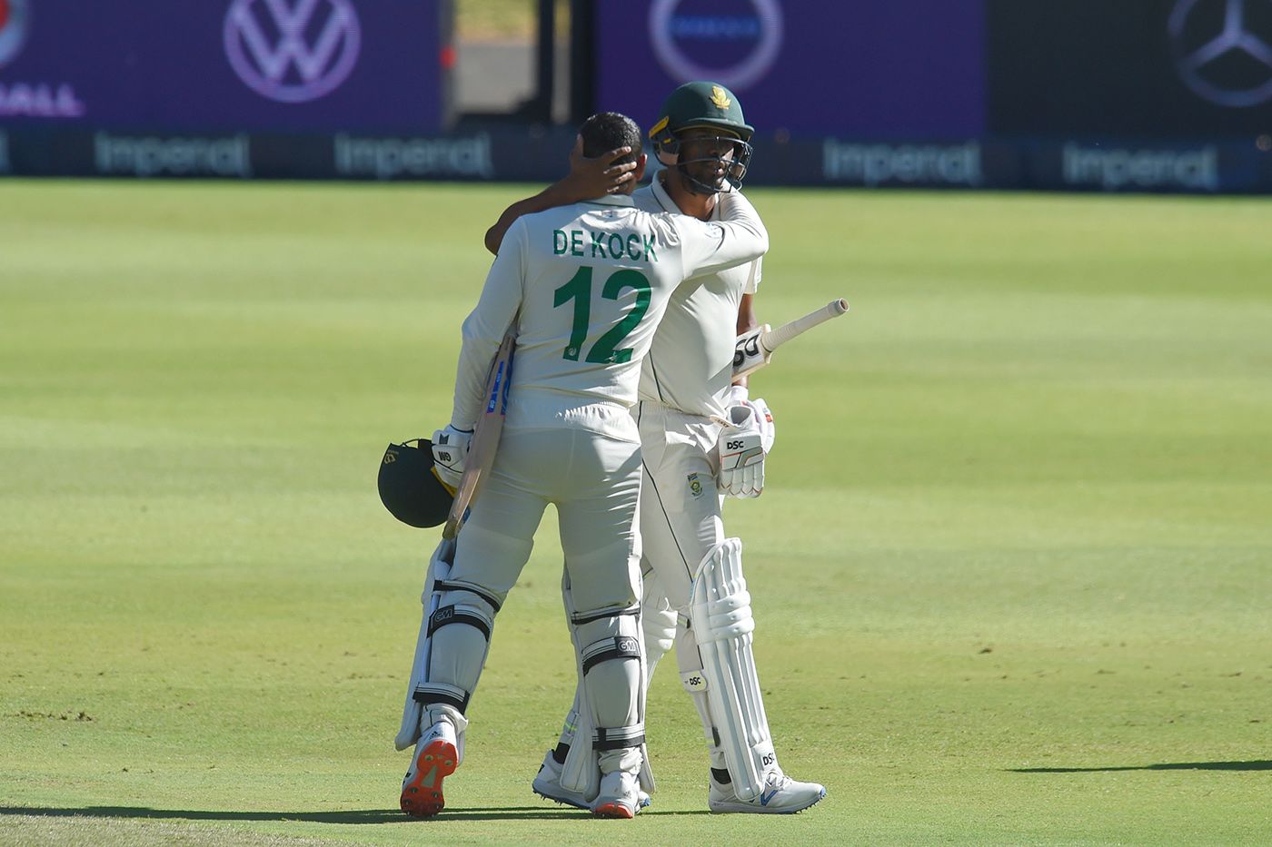 Vernon Philander is embraced by Quinton de Kock after his final Test innings