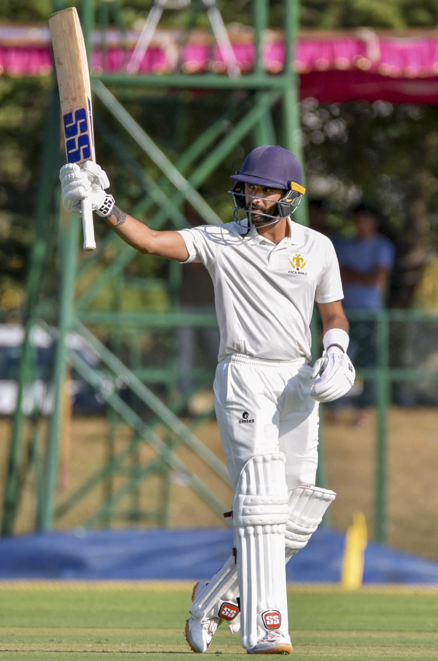 KV Siddharth raises his bat