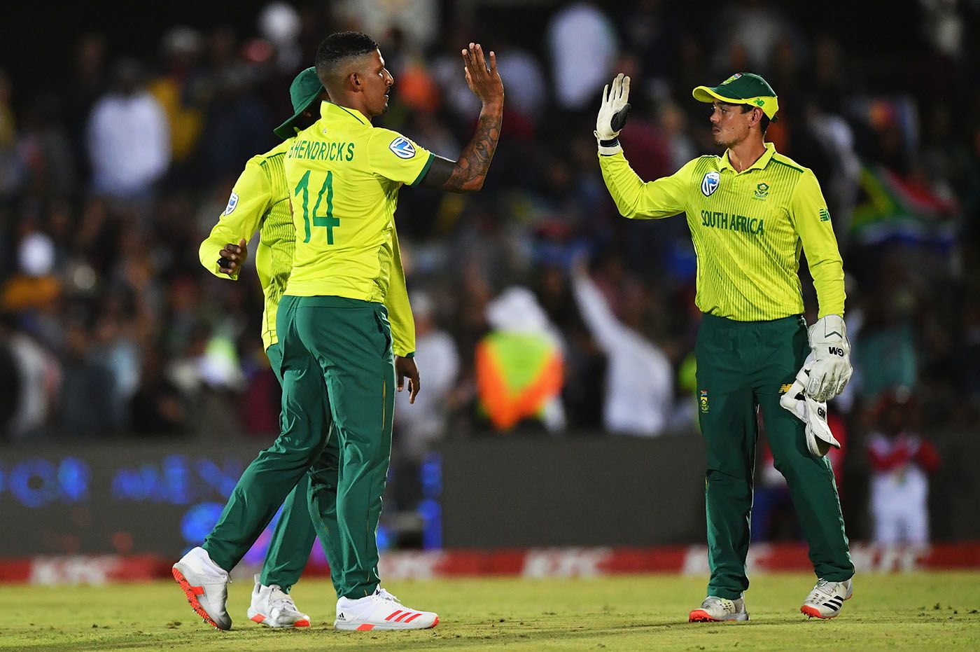 Beuran Hendricks and Quinton de Kock celebrate the end of Jason Roy's knock