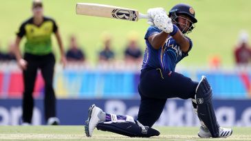 Chamari Atapattu the only player in Grade A of SLC's contracts list