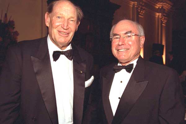 Kerry Packer and John Howard, August 2000