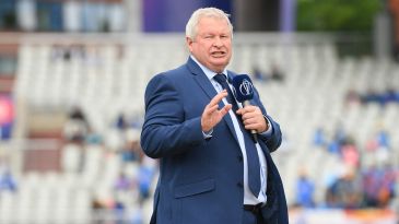 Ian Smith honoured by NZC for 'outstanding services to cricket'