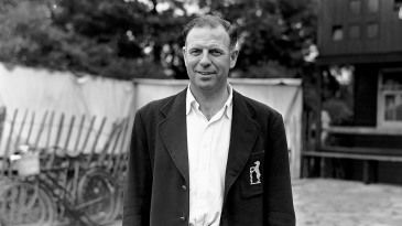 When Warwickshire kept their title triumph strictly professional