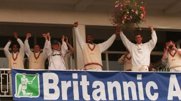 Huddles and hustle: How Leicestershire won the 1996 County Championship