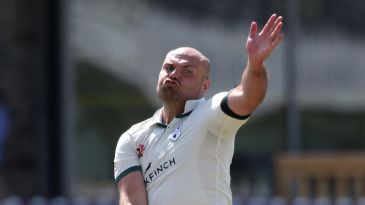 Joe Leach routs Gloucestershire tail to set up eight-wicket win