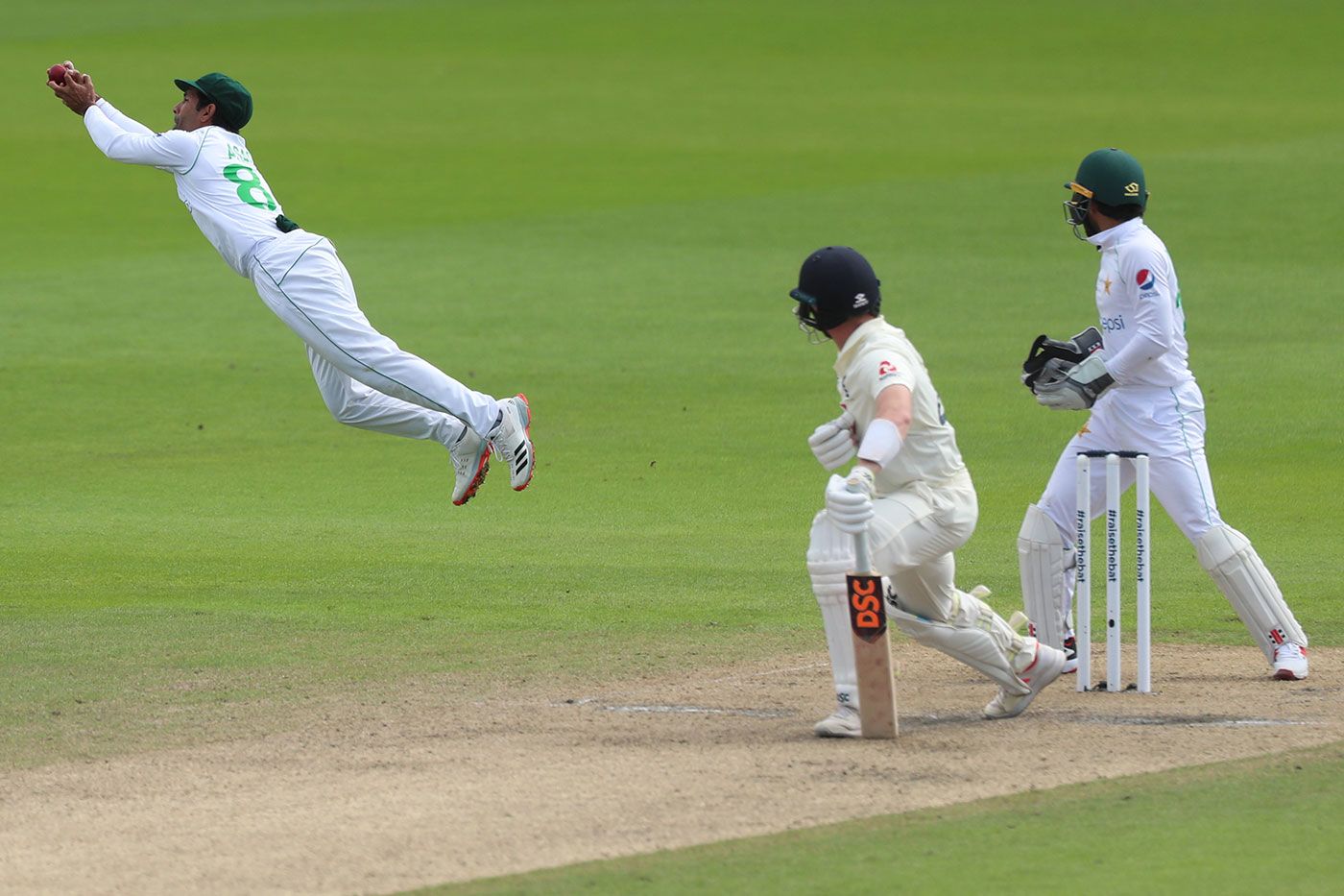 Asad Shafiq goes airborne to dismiss Dom Bess