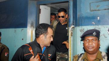 'If we give Dhoni the bat, he'll break it!' - Tales of Dhoni, the domestic cricketer