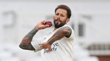 Leicestershire dig in for draw on soggy final day