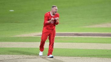 Dane Vilas sees Lancashire home after Matt Parkinson's vital breakthroughs