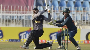 Central Punjab lose despite Babar Azam's 86; Awais Zia's 49-ball 92* outshines Shoaib Malik's heroics