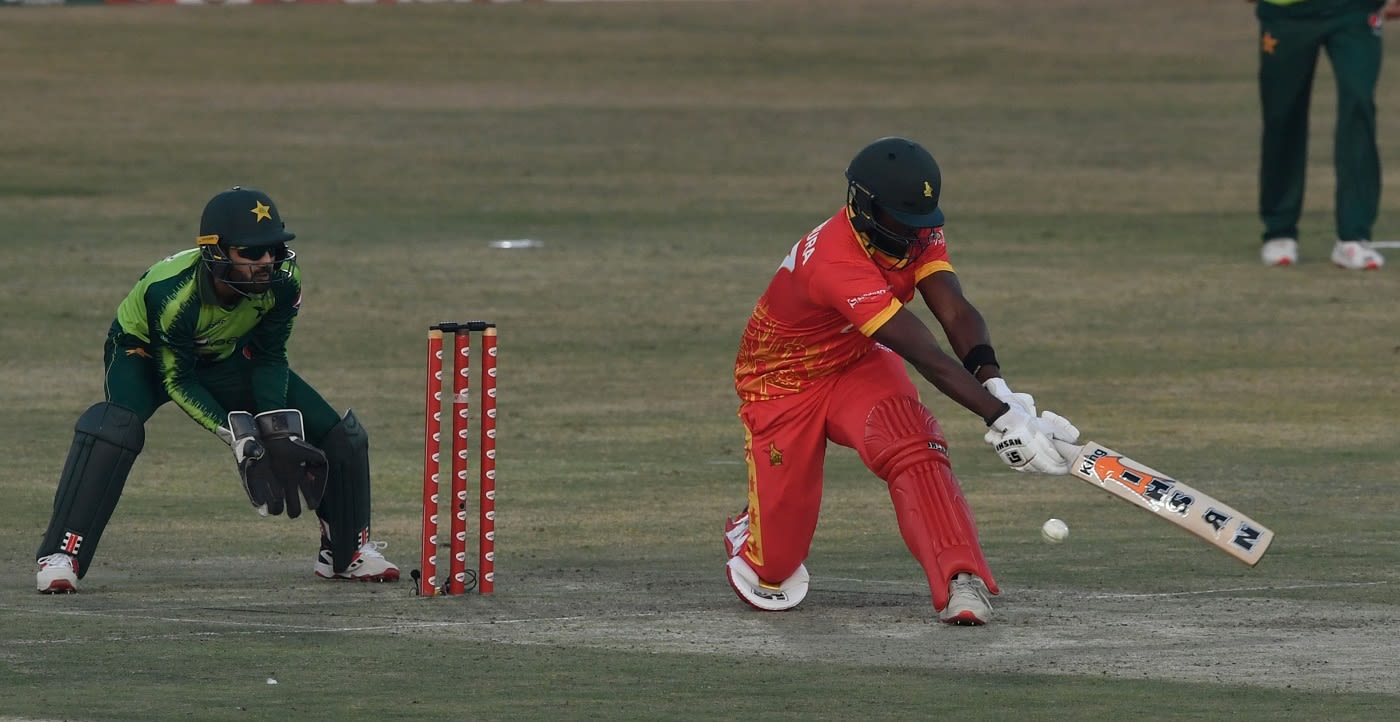 Elton Chigumbura scored a few key runs