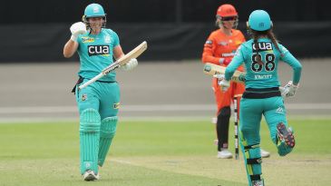 WBBL round-up: Kimmince cameo stuns Scorchers, Sutherland shines for Stars, Strikers stumble against Renegades