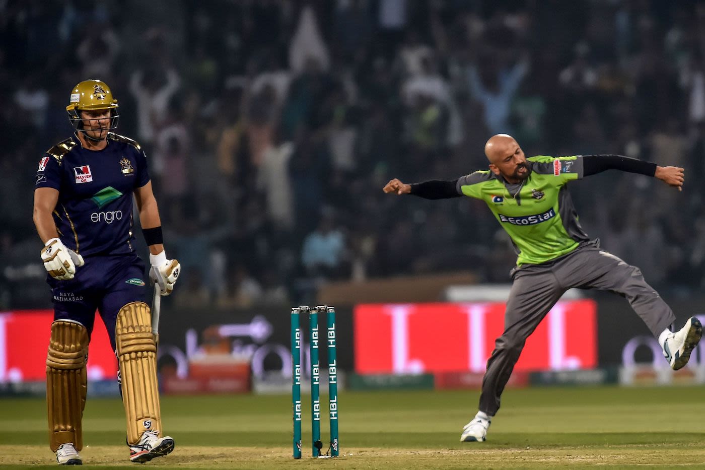 Dilbar Hussain knocked over Shane Watson in the PSL