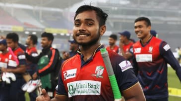 Parvez Hossain Emon 100, Rabbi hat-trick in Barishal win; Shamsur sees Chattogram home