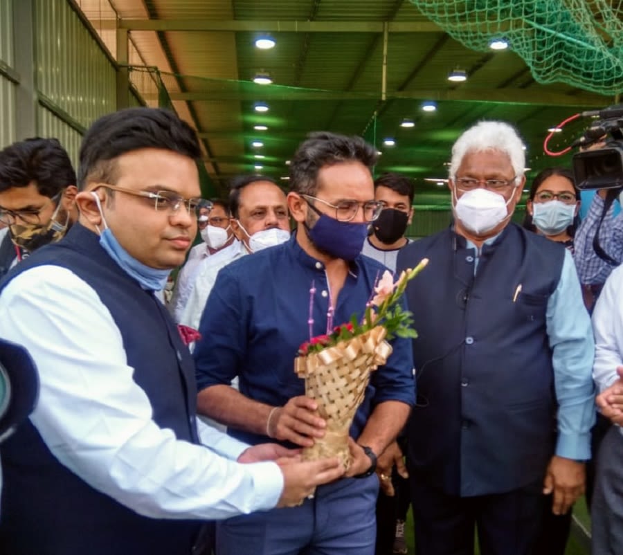 Parthiv Patel is felicitated by BCCI secretary Jay Shah