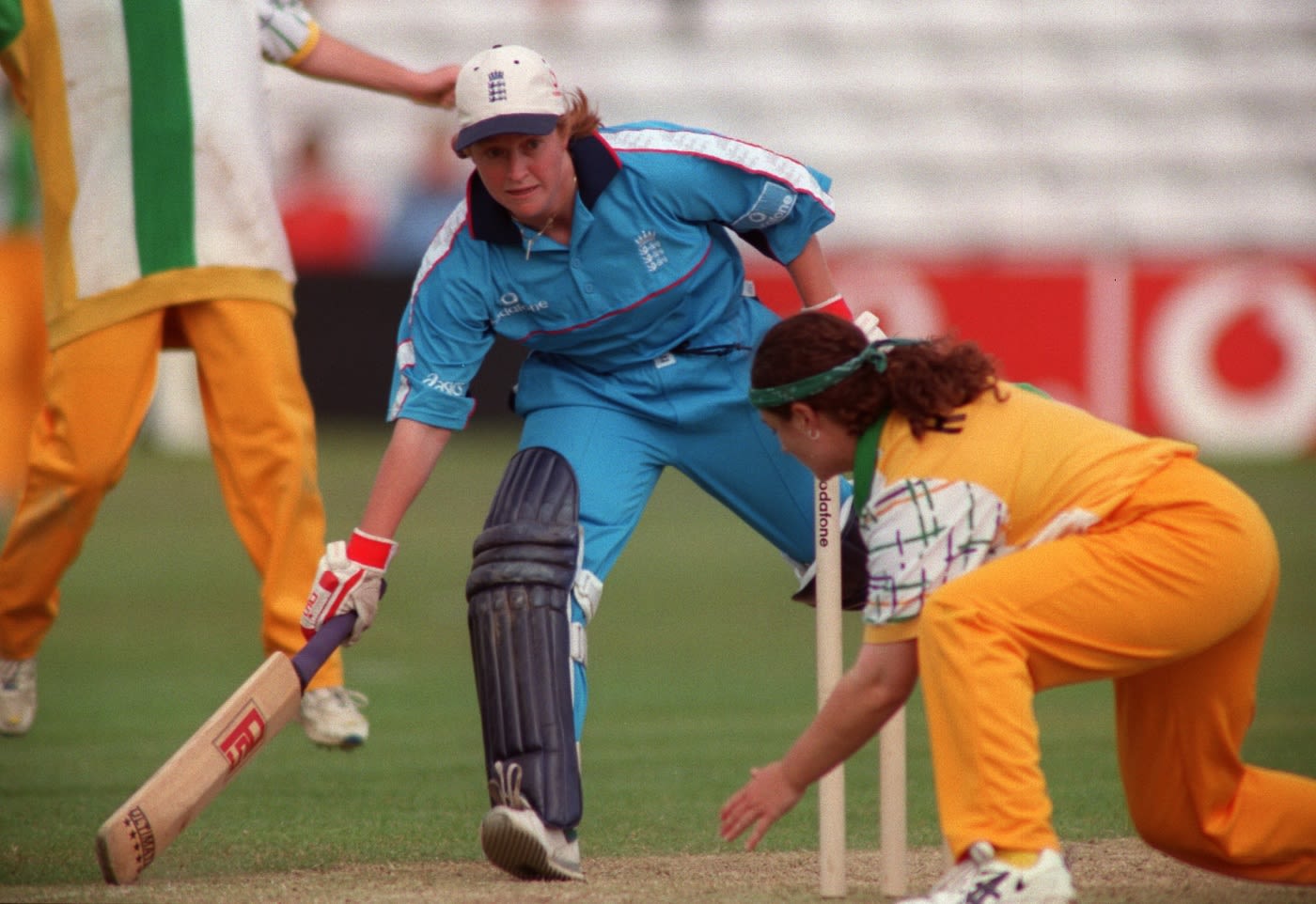 England's Karen Smithies survives an attempted run-out by Australia's Karen Rolton