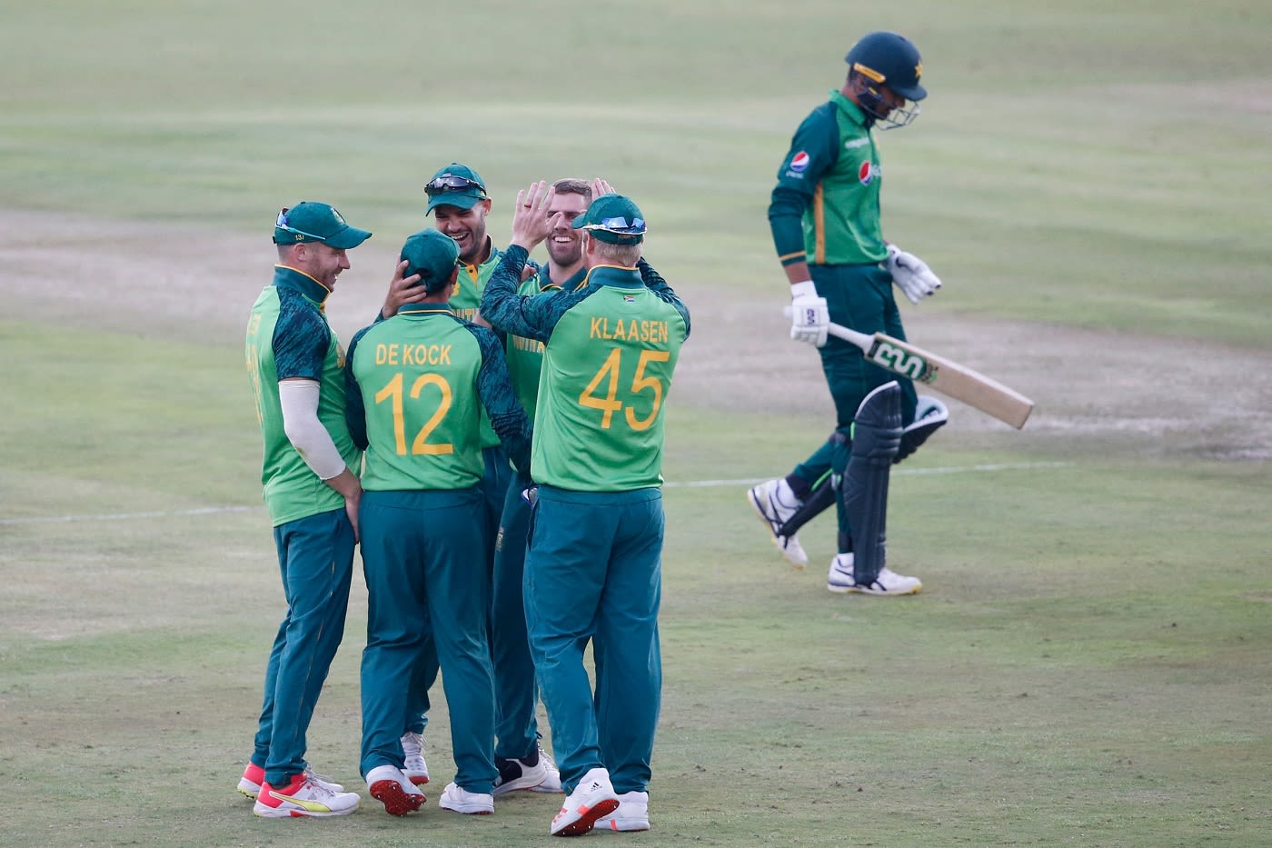 Anrich Nortje celebrates with his team-mates after the dismissal of Danish Aziz
