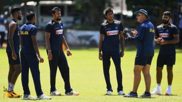 Mickey Arthur: 'If our batters average 40, with our attack, we'll have enough to bowl sides out'