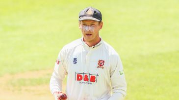 Tom Westley steps down as Essex captain after tough season
