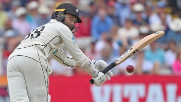 Devon Conway, Steven Davies half-centuries propel Somerset effort