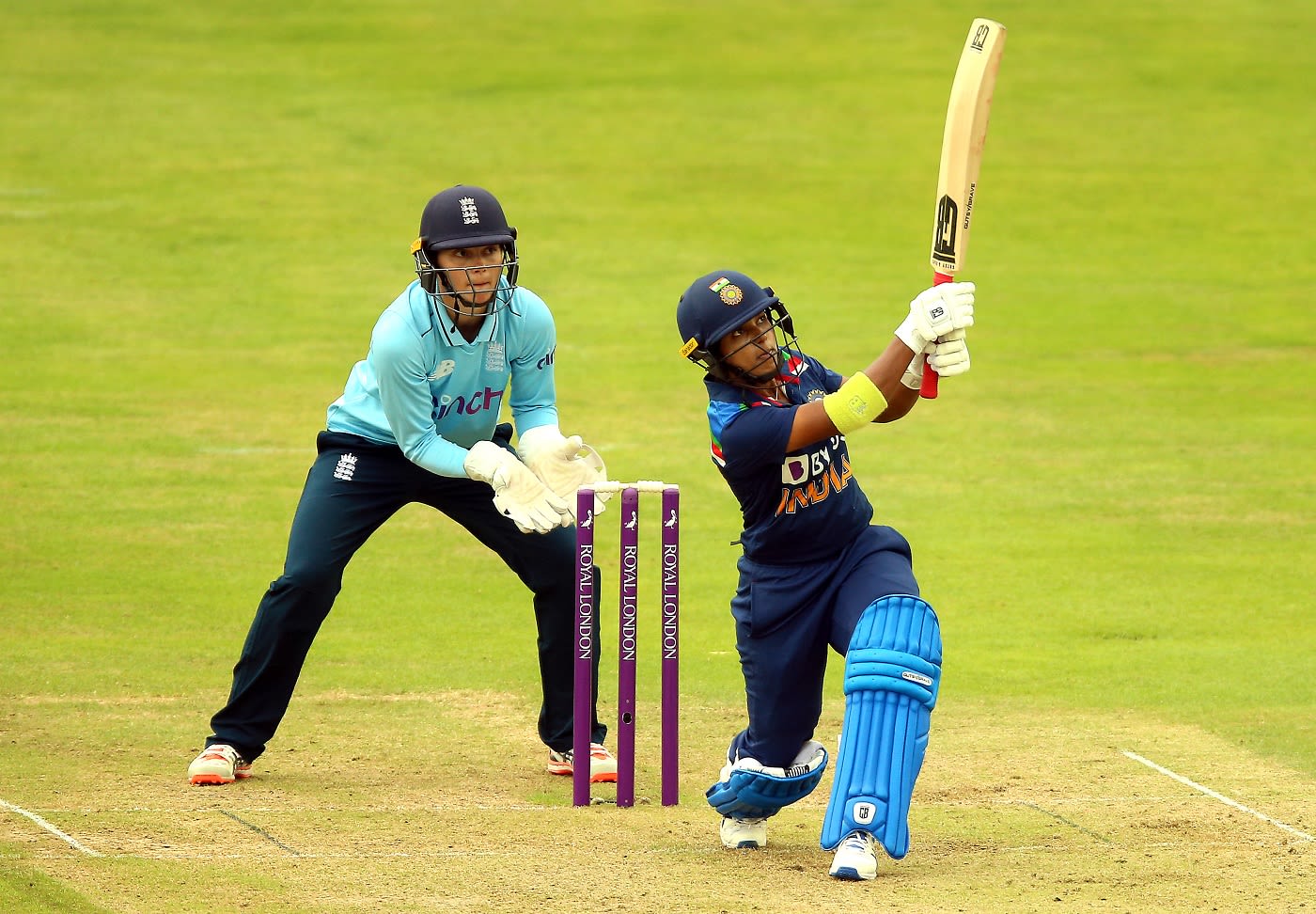 Punam Raut goes big