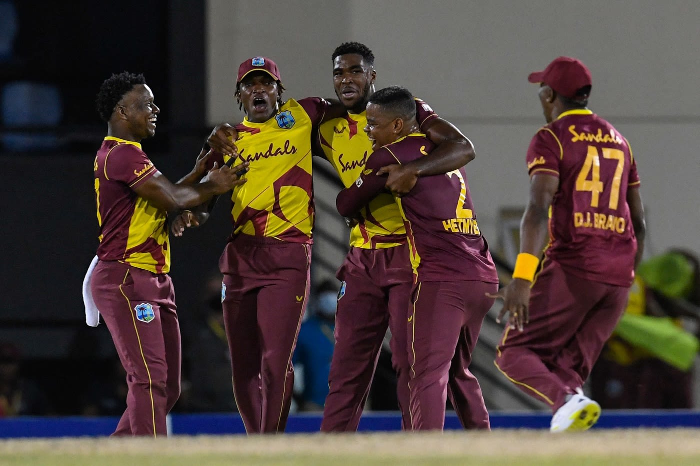Evin Lewis, Fidel Edwards, Obed McCoy, Shimron Hetmyer and Dwayne Bravo get together