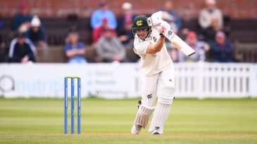 Nottinghamshire put foot firmly on Leicestershire's throat