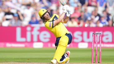 Late six salvo hands Hampshire stunning comeback win over Kent