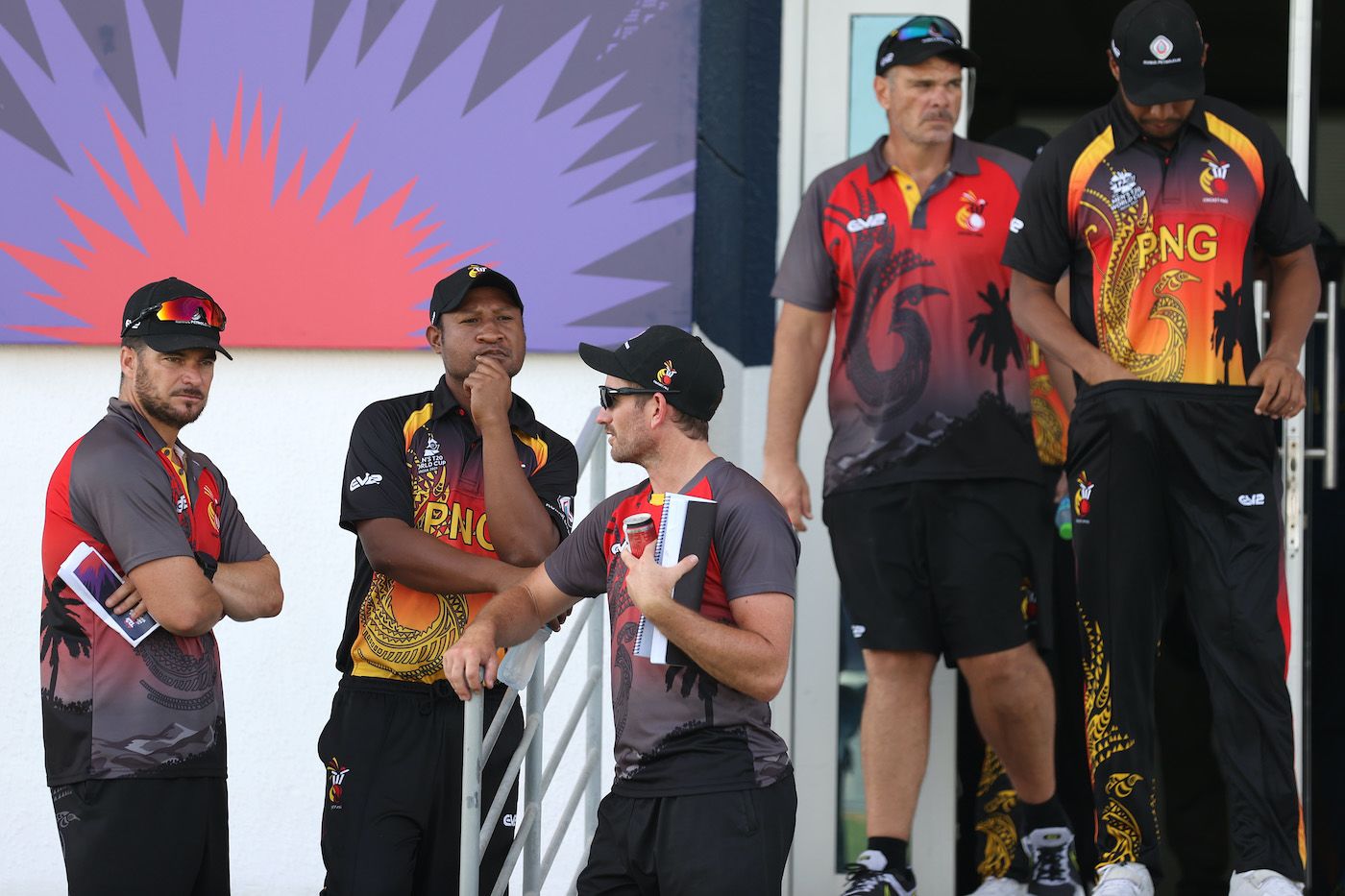 Head coach Carl Sandri and captain Assad Vala have a chat