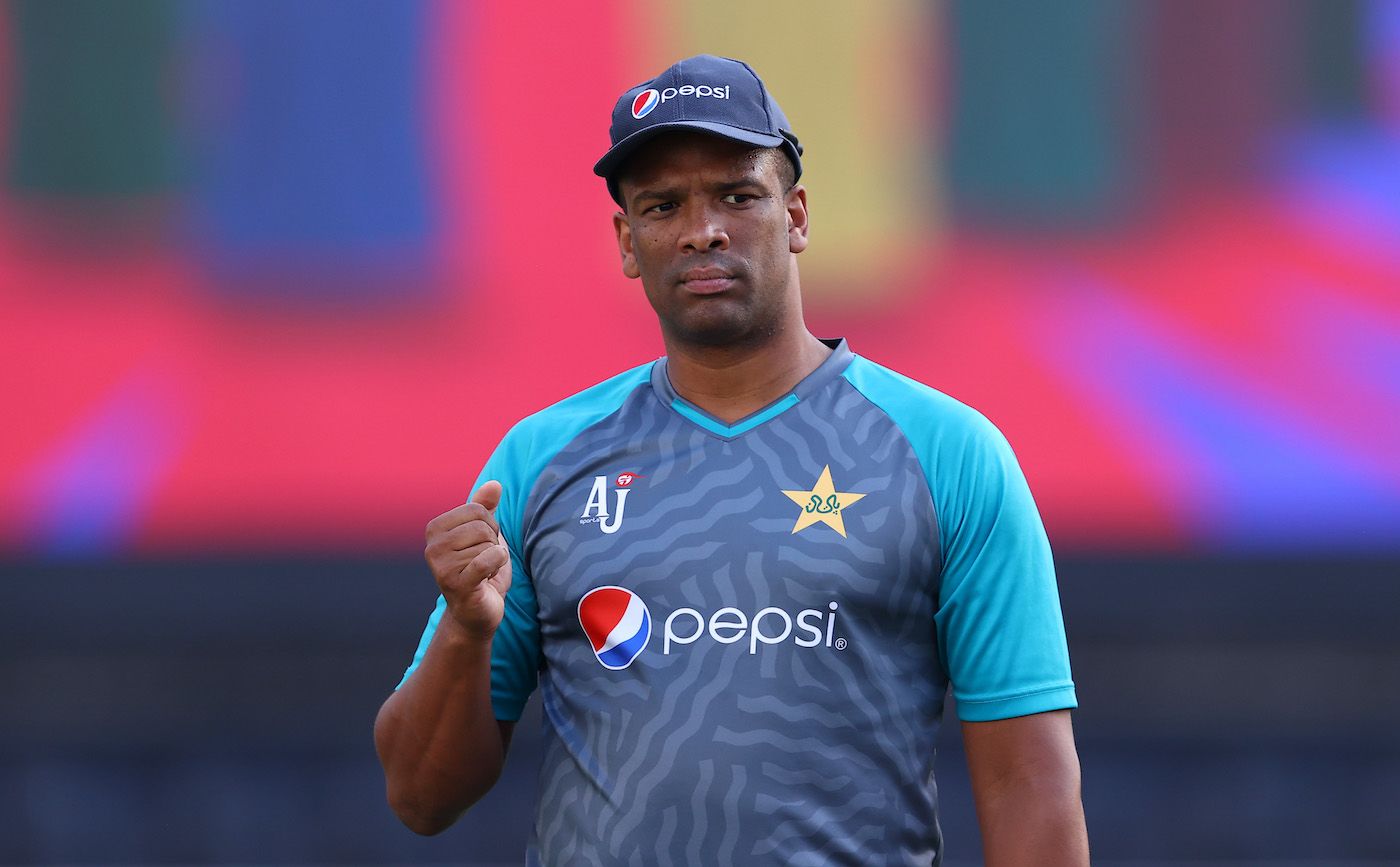 Vernon Philander looks on as the Pakistan team trains