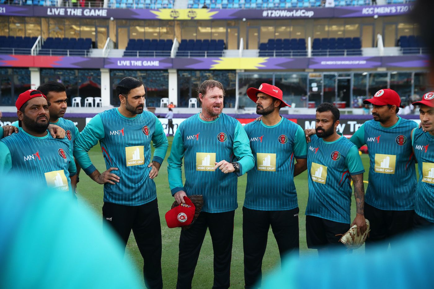 Lance Klusener gives the Afghanistan team a pep talk ahead of the match