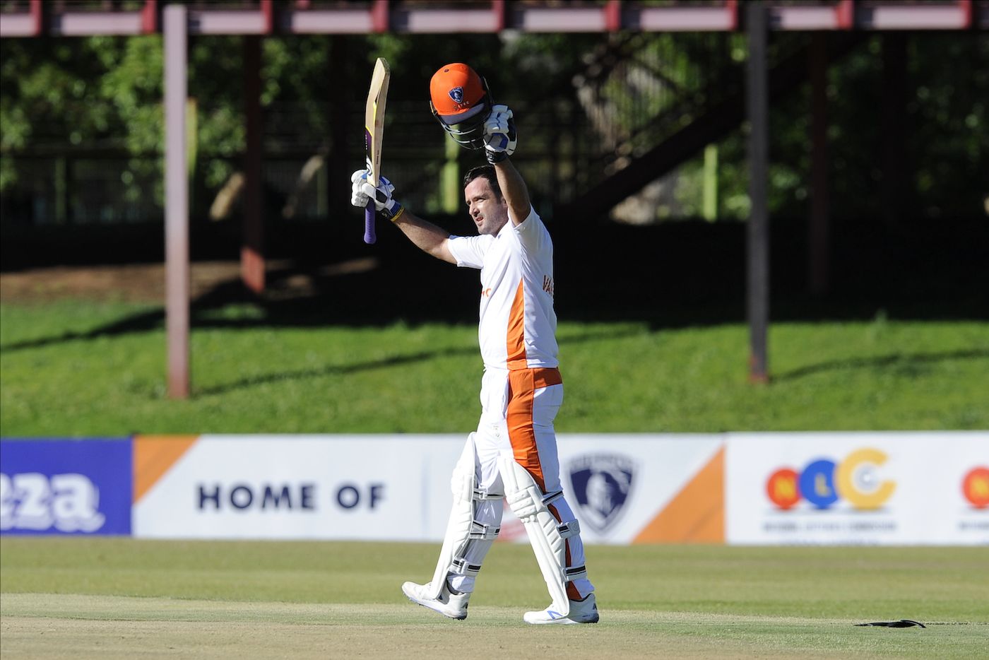 Pite van Biljon led the Knights middle order with his century