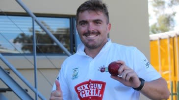 Sean Whitehead picks up all 10 wickets in a first-class innings