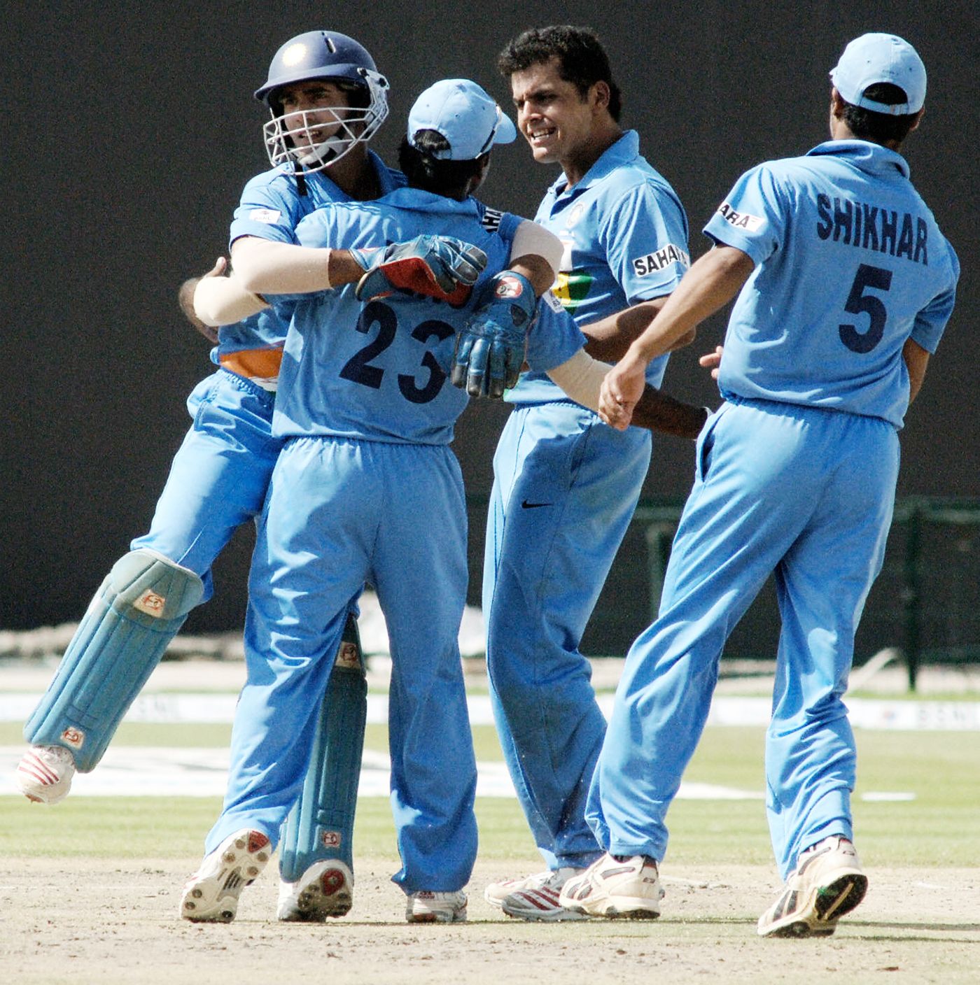 Dinesh Karthik and Reetinder Sodhi combine to dismiss Mohammad Hafeez