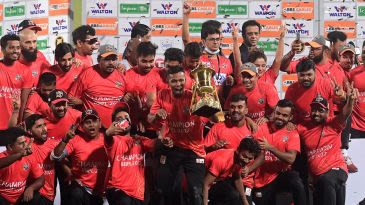 All-round Narine leads Comilla to title as Barishal collapse with finish line in sight