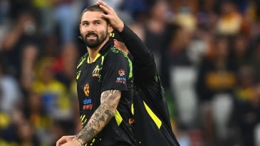 Kane Richardson joins Queensland as Billy Stanlake departs