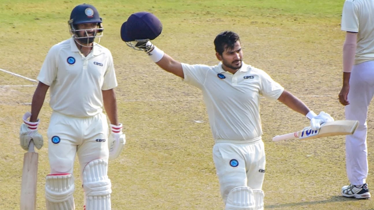 Jharkhand in the driver's seat after Kumar Kushagra and Virat Singh hit centuries